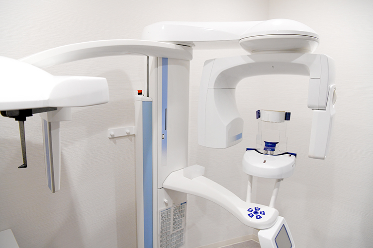 稲毛デンタルクリニック 千葉市稲毛区 歯科用CTも完備。患者の安心のため精密な治療を心がけている