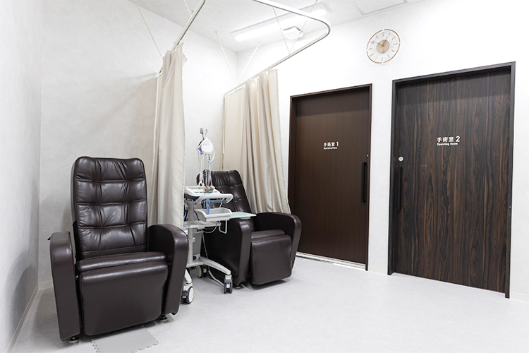 血管外科クリニック本厚木 厚木市 広々としたリカバリールーム