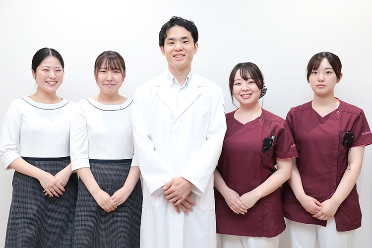 MY内科クリニックせんげん台 越谷市 医師、スタッフともに密なチームで連携をして診療にあたる