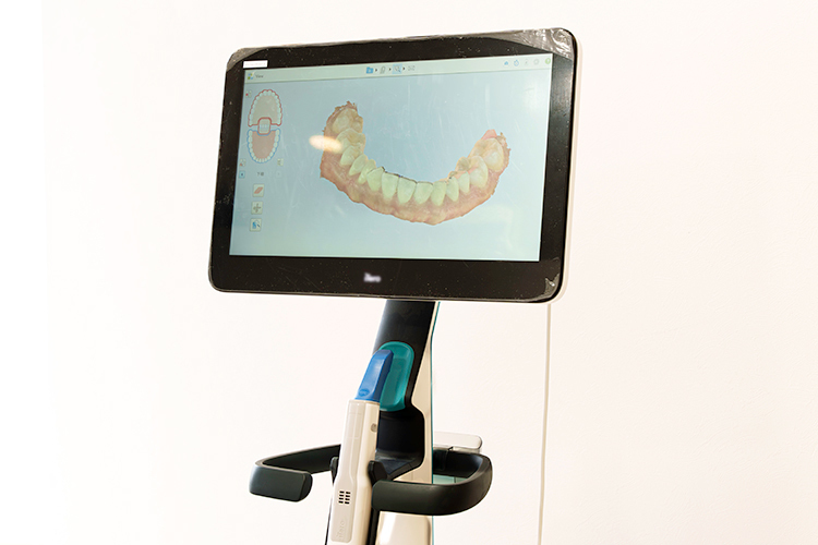 ヒロデンタルクリニック 藤井寺市 治療の質の向上のため、さまざまな先進機器を導入している