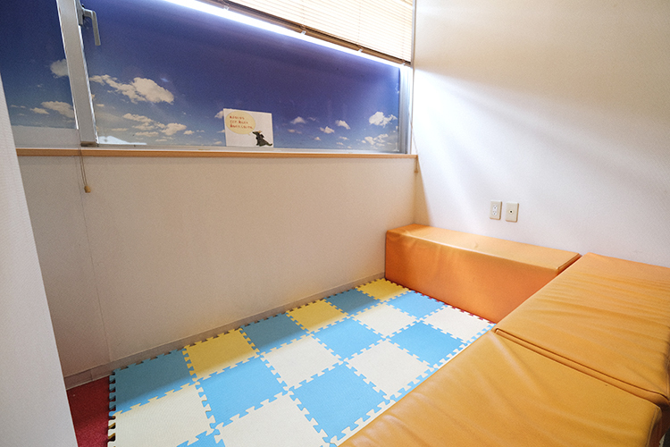 安藤歯科クリニック 中野区 キッズスペースも用意、子ども連れでも安心して来られる