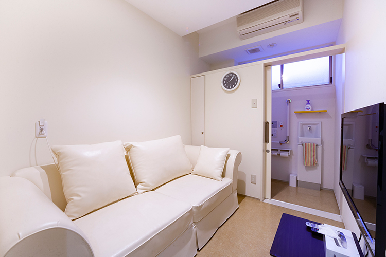 福間内科医院 松江市 下剤服用などの大腸内視鏡の準備も専用個室で安心して受けられる