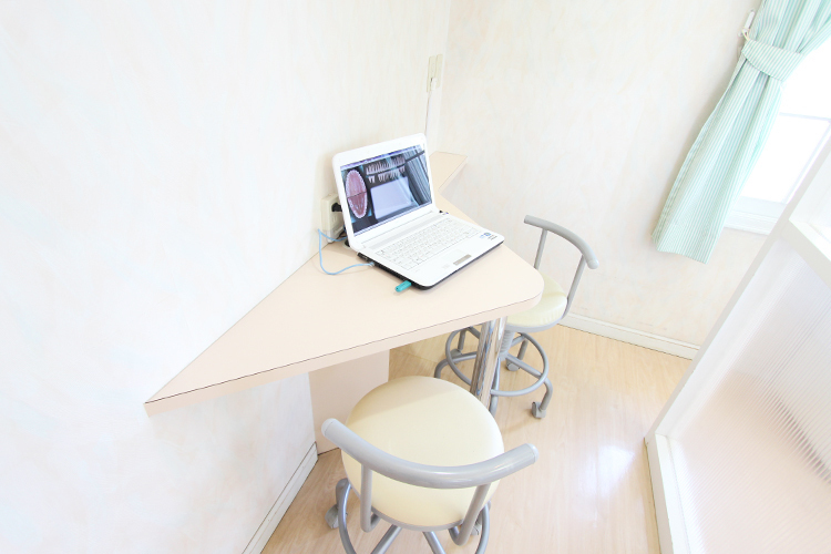 なりとみ歯科 鳥栖市 患者の健康を維持するためのアドバイスや予防歯科にも注力