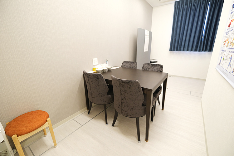 三好丘こば内科クリニック みよし市 糖尿病患者のための栄養指導なども栄養士と連携して行う