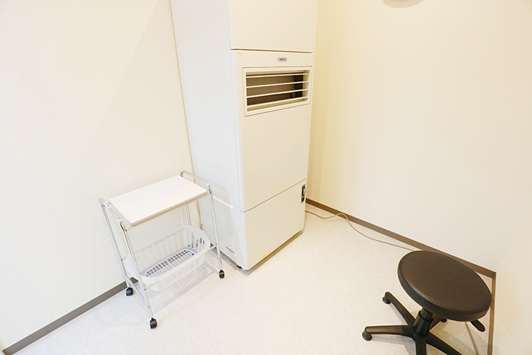 横浜みなと呼吸器内科・内科クリニック 横浜市港南区 陰圧室など、感染症対策も徹底している