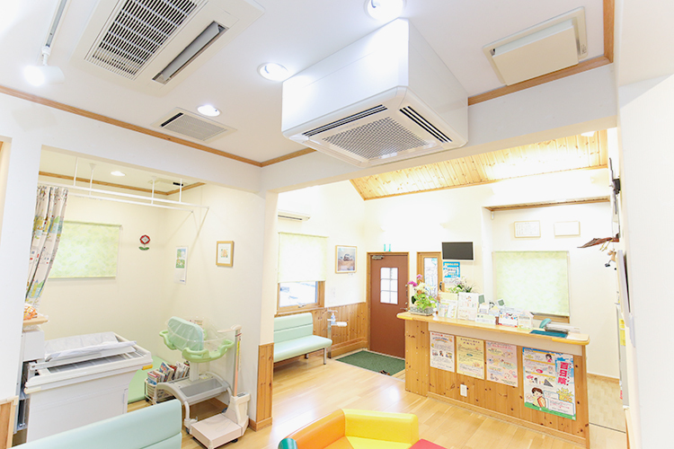 いとうこどもクリニック 成田市 医療施設用空気清浄装置を院内に3ヵ所設置