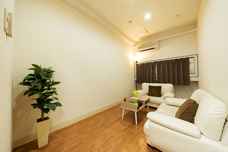 ブレインケアクリニック 新宿区 医学的根拠のある治療方法を用い、患者に合った方法でサポート