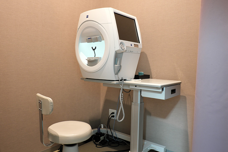 高橋眼科 草加市 検査機器もそろい、治療の質にもこだわっている