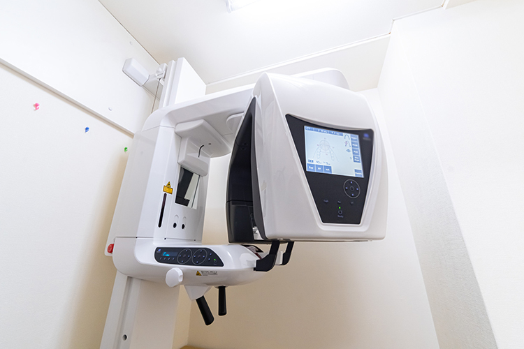 佐藤歯科クリニック 杉並区 CTをはじめ、口腔外バキュームやレーザーなど各種機器がそろう