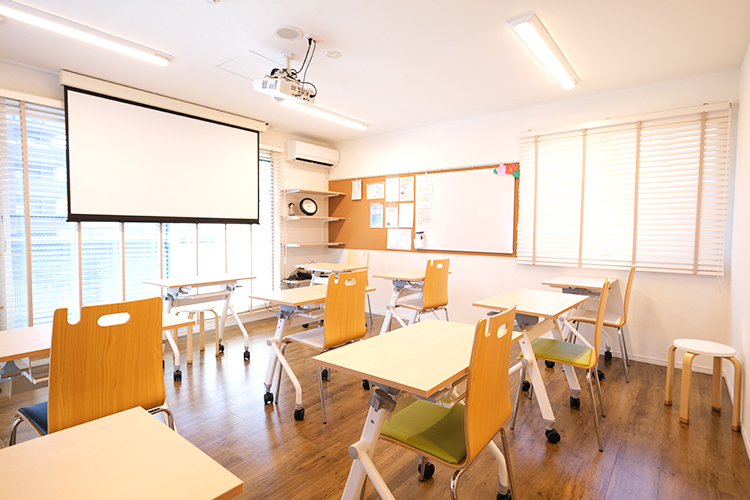 ふさのくにメンタルクリニック 千葉市中央区 ショートケア専用スペースでは、グループ療法や作業療法を行う