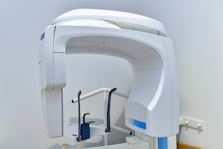 よごう歯科クリニック 横浜市港北区 より質の高い治療をめざし、歯科用CTやマイクロスコープを完備