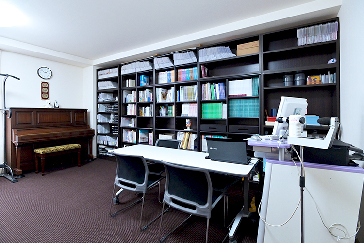 二村耳鼻咽喉科ボイスクリニック 大阪市阿倍野区 発声指導を行う訓練室