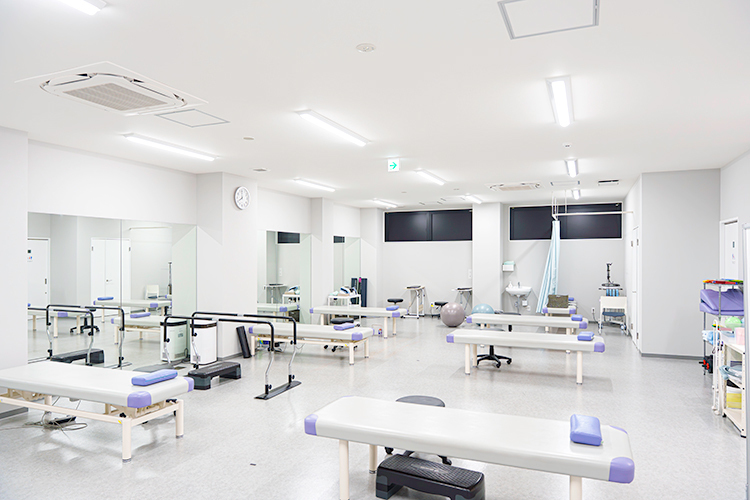 おざき整形外科クリニック 松原市 理学療法士が在籍し、一人ひとりに合った運動療法が受けられる