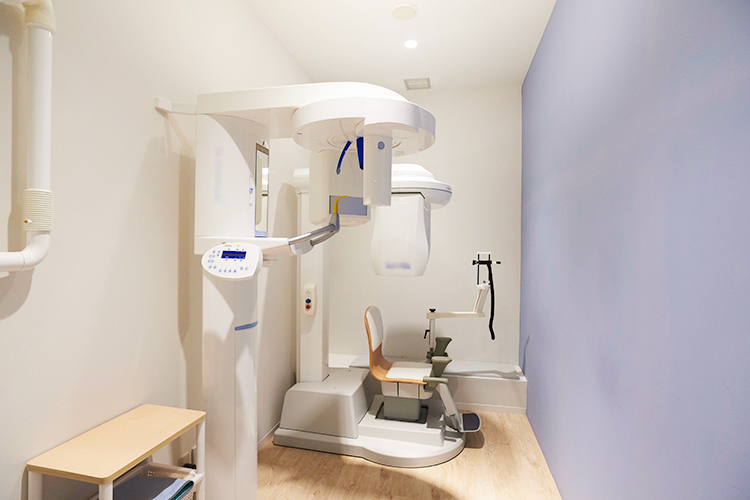 医療法人社団すみれ会 サクラパーク野本歯科 千代田区 マイクロスコープやCT画像診断装置なども完備