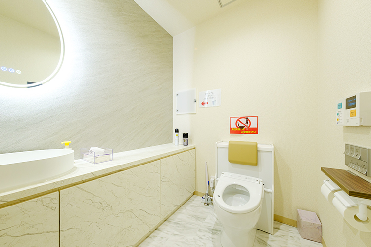 東京ロータスクリニック 千代田区 泌尿器科ならではの検査にも対応できる、衛生的な空間