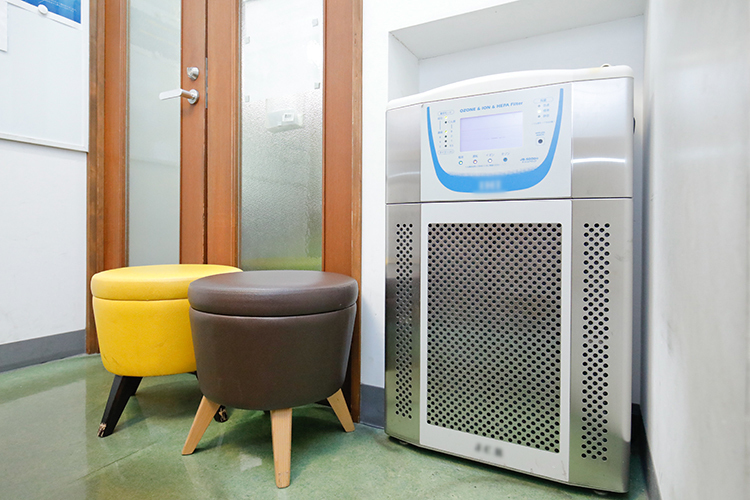 メディカルコート池田耳鼻咽喉科 中野区 空気清浄機を設置するなど、院内の感染症対策を徹底
