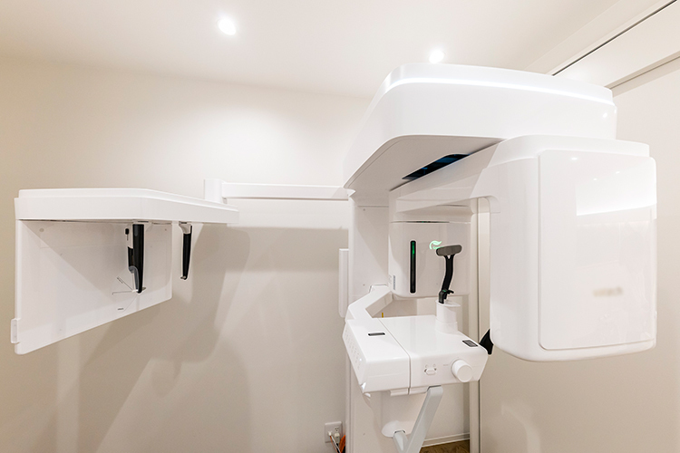 あお歯科  小児・矯正歯科クリニック 福岡市西区 歯科用CTも完備され精密な診断に役立てている