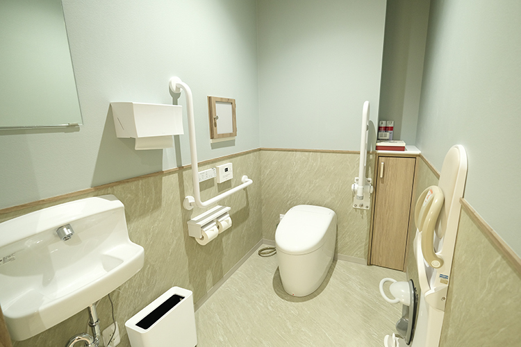 オリーブこどもクリニック 大阪市中央区 親子で一緒に入れるように、広めにスペースを設計