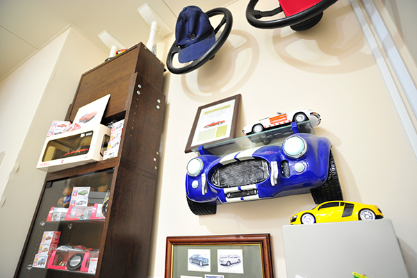 平佐クリニック 神戸市北区 院内には院長の趣味がちりばめられている