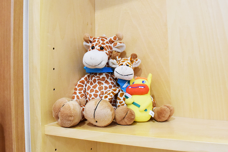 畑下歯科医院 奈良市 院内はぬいぐるみを飾るなど子ども向けにアットホームな演出も