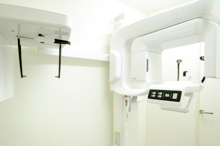 中野坂上駅前スワン歯科・矯正歯科 中野区 歯科用CTを導入し、精密な治療につなげている