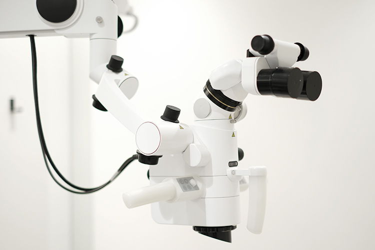 土屋デンタルクリニック　桜丘 世田谷区 精密な治療のためのマイクロスコープを完備