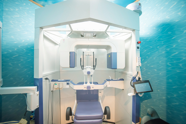 ひめ歯科クリニック 松山市 歯科用CTを備え、精密さや安全性を追求している