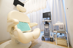 シナモンウィメンズクリニック吉祥寺 武蔵野市 内診室。患者に寄り添い、不安要素を少しでも緩和する
