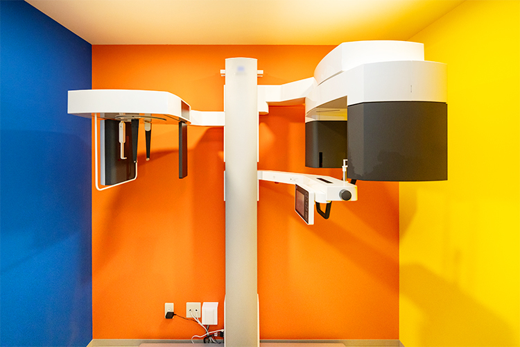 クルミ歯科 久留米市 より精密な治療を行うため検査・治療機器にもこだわる