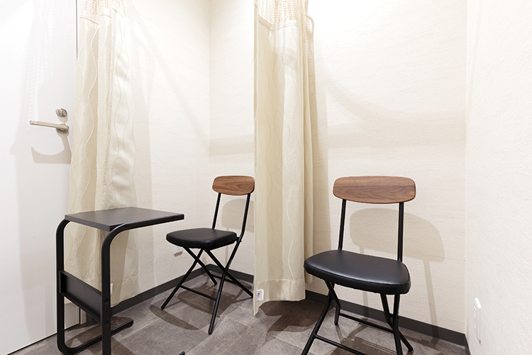 さえき耳鼻咽喉科 分院 明石市 発熱の外来にも対応しており、隔離室を備えて感染対策を行う