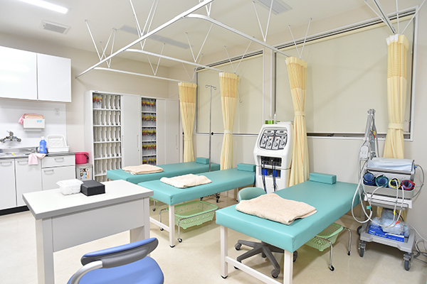 ふくだクリニック 神戸市北区 点滴室。町のかかりつけ医として幅広く対応している