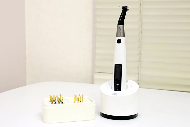 石歯科クリニック 神戸市中央区 精密な診断のため、先進機器の導入も行っている