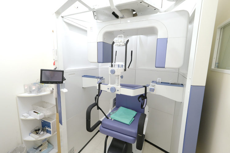 黒岩歯科医院 久留米市 歯科用CTも完備され精密な診断に役立てている