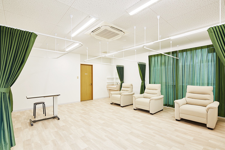 後藤医院 大阪市西成区 院内は清潔感があり、感染症対策なども徹底されている