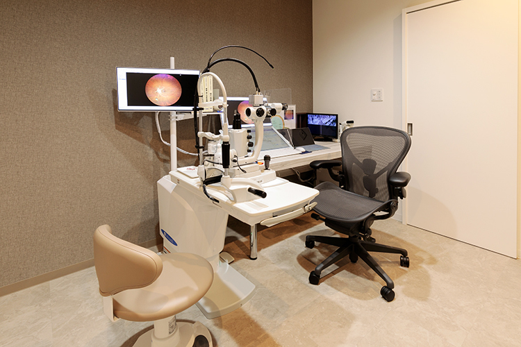 こじま眼科 箕面市 広々とした診察室