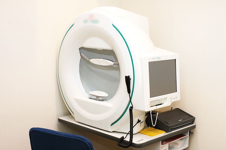 小島眼科医院 さいたま市浦和区 処置および手術室も備え、患者一人ひとり丁寧に向き合う