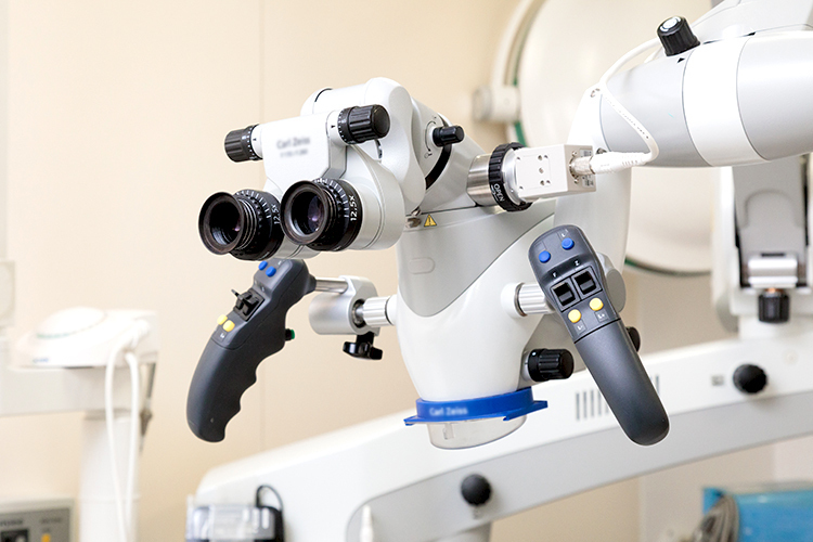 米澤歯科醫院 西宮市 先進のマイクロスコープもあり設備が整っている