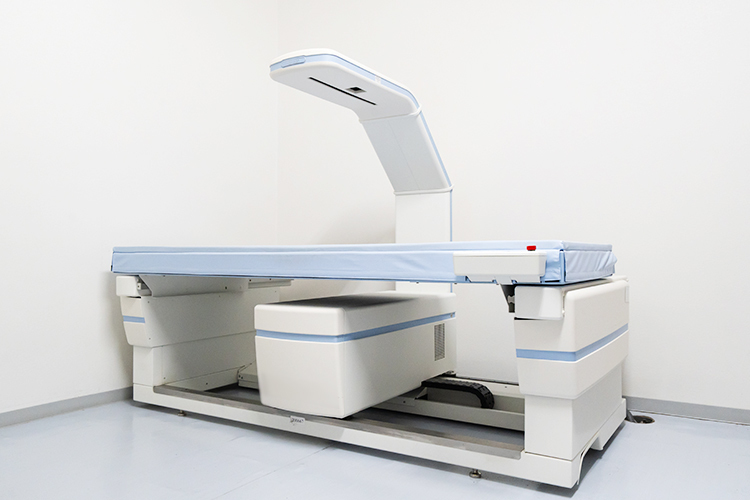 佐藤クリニック 松江市 エックス線骨密度測定装置をはじめ、検査の設備や体制も整える