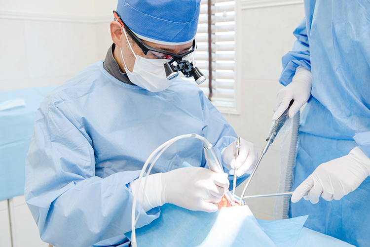 ファミーユデンタルオフィス 箕面市 幅広い歯科治療に対応している