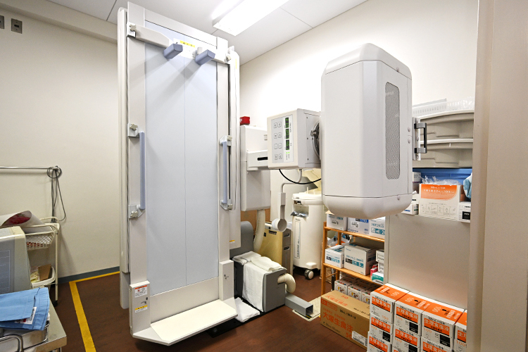 高橋クリニック 足立区 幅広い疾患に対応するためのレントゲン設備を完備