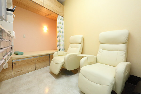 細田耳鼻科 EAR CLINIC 豊中市 リラックスできる点滴室