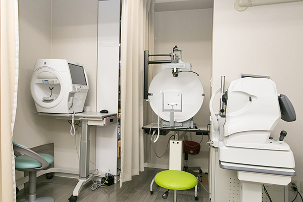 まさみ眼科クリニック 京都市山科区 検査は眼科検査の専門員である視能訓練士が主に担当している