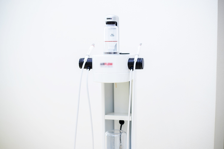 ユーカリデンタルクリニック 鹿児島市 クリーニングの質向上のため、エアフローを導入