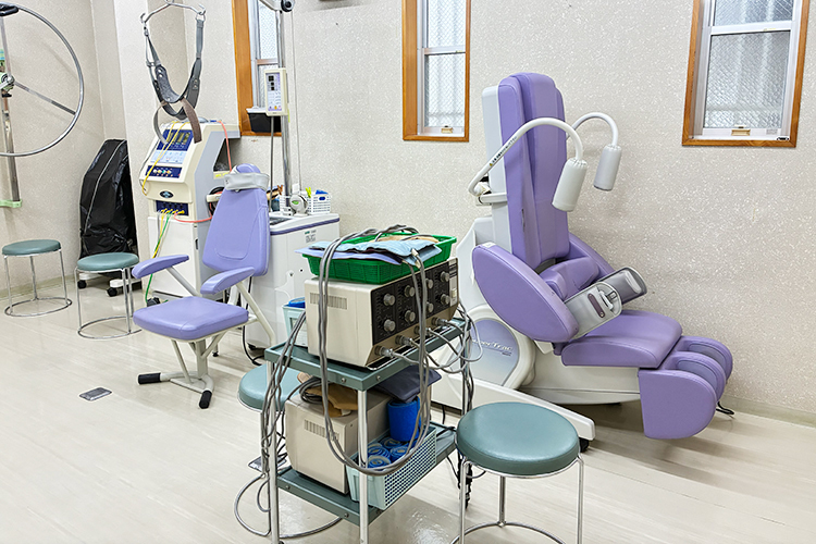 山田外科医院 泉佐野市 院内にはリハビリテーション室も完備している