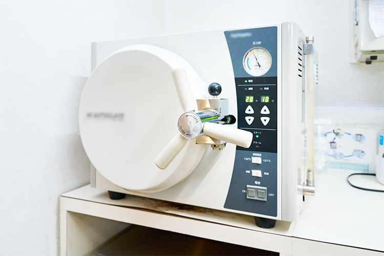 杉山歯科 上尾市 細菌による感染症を防ぐため、滅菌機を使用