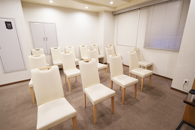 iこころクリニック 日本橋 中央区 落ち着いた雰囲気でリラックスできる院内