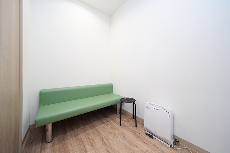 上郷やまぐち耳鼻咽喉科 横浜市栄区 隔離待合室も備え、患者の不安を軽減する工夫も