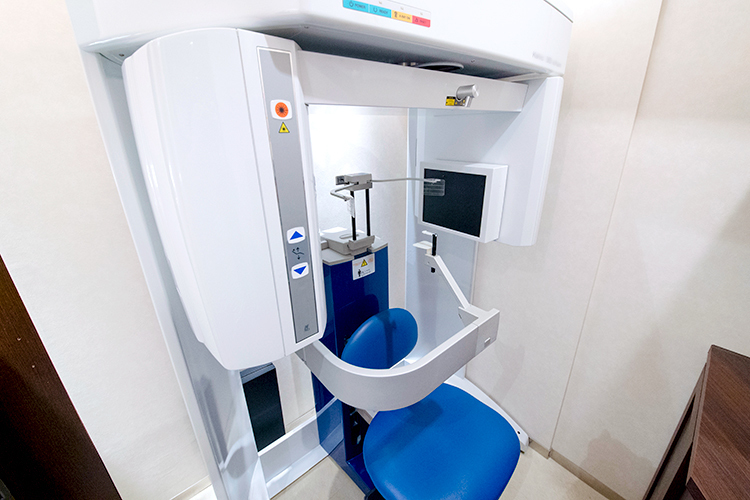 デンタルクリニック アレーズ銀座 中央区 検査機器を適宜駆使し、口腔全体の現状把握を行う