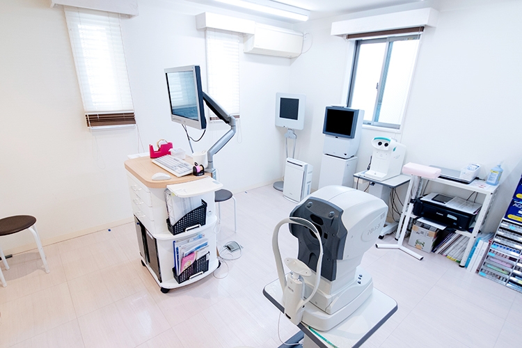 羽根木の森アイクリニック 世田谷区 各種検査機器で目の状態を多角的に確認
