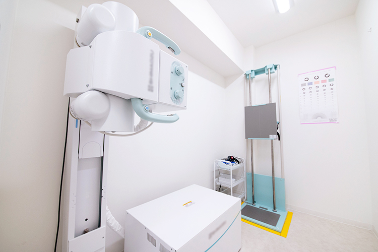 クリニックプラス立川 立川市 エックス線検査機器など各種検査機器を備える